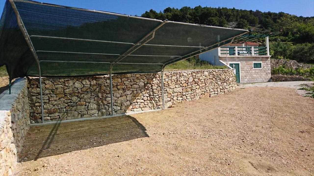 Holiday Home Vineyard House Bol Zewnętrze zdjęcie